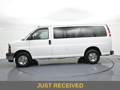 Used 2018  Chevrolet Express Wagon 3500 Wagon LT at Landmark Auto Credit Center near springfield&comma; IL
