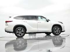 Used 2021  Toyota Highlander XLE AWD at Landmark Auto Credit Center near springfield&comma; IL