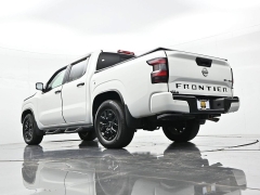 Used 2022  Nissan Frontier Crew Cab 4x4 SV Auto at Landmark Auto Credit Center near springfield&comma; IL