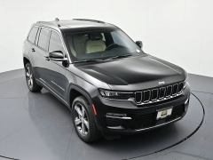 Used 2025  Jeep Grand Cherokee Limited 4x4 at Landmark Auto Credit Center near springfield&comma; IL