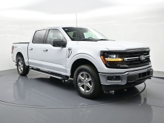 Used 2025  Ford F-150 XLT 4WD SuperCrew 5&period;5' Box at Landmark Auto Credit Center near springfield&comma; IL