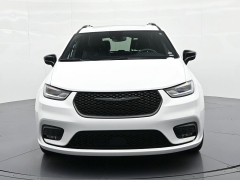 Used 2025  Chrysler Pacifica Limited FWD at Landmark Auto Credit Center near springfield&comma; IL