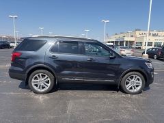 Used 2017  Ford Explorer 4d SUV 4WD XLT at Landmark Auto Credit Center near springfield&comma; IL