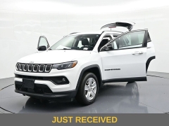 Used 2022  Jeep Compass Latitude 4x4 at Landmark Auto Credit Center near springfield&comma; IL