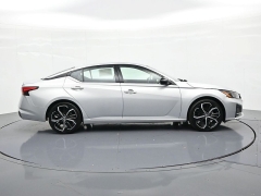 Used 2024  Nissan Altima 2&period;5 SR Sedan at Landmark Auto Credit Center near springfield&comma; IL