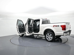 Used 2019  Ford F-150 4WD SuperCrew Platinum 5 1&sol;2 at Landmark Auto Credit Center near springfield&comma; IL