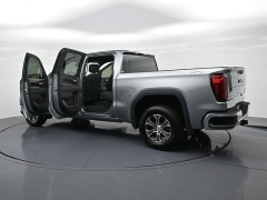 Used 2025  GMC Sierra 1500 4WD Crew Cab 147" SLT at Landmark Auto Credit Center near springfield&comma; IL