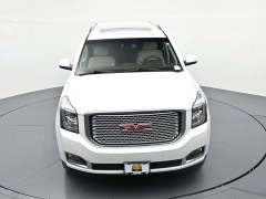 Used 2016  GMC Yukon 4d SUV 4WD Denali at Landmark Auto Credit Center near springfield&comma; IL