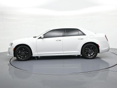 Used 2022  Chrysler 300 Touring L AWD at Landmark Auto Credit Center near springfield&comma; IL