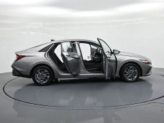 Used 2024  Hyundai Elantra SEL IVT at Landmark Auto Credit Center near springfield&comma; IL