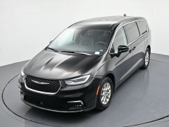 Used 2024  Chrysler Pacifica Touring L FWD at Landmark Auto Credit Center near springfield&comma; IL