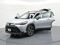 Used 2025  Toyota Corolla Cross Hybrid 4WD &lpar;Natl&rpar; at Landmark Auto Credit Center near springfield&comma; IL
