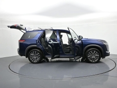 Used 2024  Nissan Pathfinder SL 2WD at Landmark Auto Credit Center near springfield&comma; IL