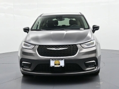 Used 2023  Chrysler Pacifica Touring L FWD at Landmark Auto Credit Center near springfield&comma; IL