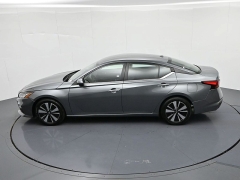 Used 2022  Nissan Altima 2&period;5 SV Sedan at Landmark Auto Credit Center near springfield&comma; IL