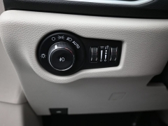 Used 2024  Chrysler Pacifica Touring L FWD at Landmark Auto Credit Center near springfield&comma; IL