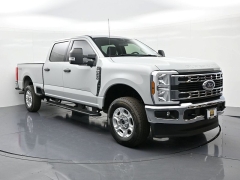 Used 2025  Ford Super Duty F-250 4WD XLT Crew Cab SRW 6&period;75' Box at Landmark Auto Credit Center near springfield&comma; IL