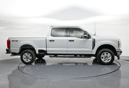 Used 2025  Ford Super Duty F-250 4WD XLT Crew Cab SRW 6&period;75' Box at Landmark Auto Credit Center near springfield&comma; IL