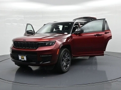 Used 2023  Jeep Grand Cherokee L Summit Reserve 4x4 at Landmark Auto Credit Center near springfield&comma; IL