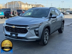 Used 2025  Chevrolet Trax FWD 4dr LT at Landmark Auto Credit Center near springfield&comma; IL