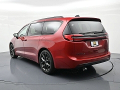 Used 2025  Chrysler Pacifica Limited FWD at Landmark Auto Credit Center near springfield&comma; IL