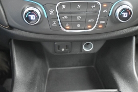 Used 2021  Chevrolet Traverse AWD 4dr LS w&sol;1FL at Landmark Auto Credit Center near springfield&comma; IL