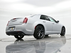 Used 2023  Chrysler 300 300S RWD at Landmark Auto Credit Center near springfield&comma; IL