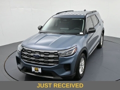 Used 2025  Ford Explorer Active 4WD at Landmark Auto Credit Center near springfield&comma; IL