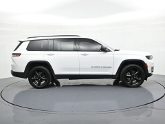 Used 2023  Jeep Grand Cherokee L Altitude 4x4 at Landmark Auto Credit Center near springfield&comma; IL
