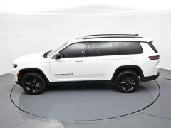 Used 2023  Jeep Grand Cherokee L Altitude 4x4 at Landmark Auto Credit Center near springfield&comma; IL