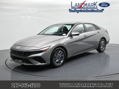  2024 Hyundai Elantra SEL IVT at Landmark Auto Credit Center near springfield&comma; IL