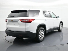 Used 2021  Chevrolet Traverse AWD 4dr LS w&sol;1FL at Landmark Auto Credit Center near springfield&comma; IL