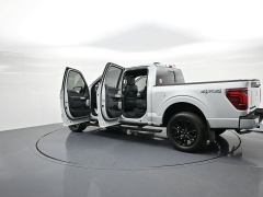 Used 2024  Ford F-150 Platinum 4WD SuperCrew Box at Landmark Auto Credit Center near springfield&comma; IL
