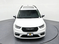 Used 2023  Chrysler Pacifica Limited FWD at Landmark Auto Credit Center near springfield&comma; IL