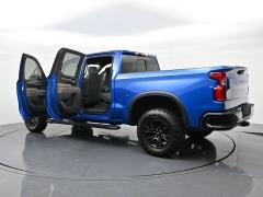 Used 2022  Chevrolet Silverado 1500 4WD Crew Cab 147" ZR2 at Landmark Auto Credit Center near springfield&comma; IL