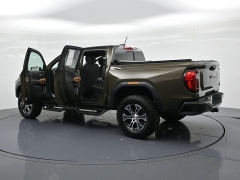 Used 2024  GMC Canyon 4WD Crew Cab AT4 at Landmark Auto Credit Center near springfield&comma; IL