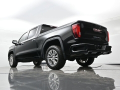 Used 2019  GMC Sierra 1500 4WD Crew Cab 147" Denali at Landmark Auto Credit Center near springfield&comma; IL