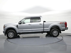 Used 2021  Ford Super Duty F-250 SRW 4WD Crew Cab Box at Landmark Auto Credit Center near springfield&comma; IL