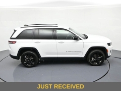 Used 2023  Jeep Grand Cherokee Limited 4x4 at Landmark Auto Credit Center near springfield&comma; IL