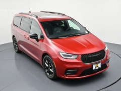 Used 2025  Chrysler Pacifica Limited FWD at Landmark Auto Credit Center near springfield&comma; IL