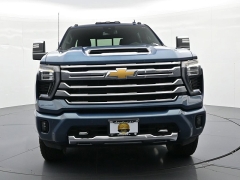 Used 2024  Chevrolet Silverado 3500HD 4WD Crew Cab 159" High Country Dsl at Landmark Auto Credit Center near springfield&comma; IL