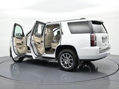 Used 2016  GMC Yukon 4d SUV 4WD Denali at Landmark Auto Credit Center near springfield&comma; IL