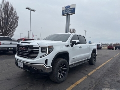 Used 2024  GMC Sierra 1500 4WD Crew Cab 147" SLT at Landmark Auto Credit Center near springfield&comma; IL