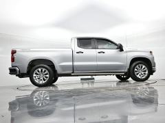 Used 2021  Chevrolet Silverado 1500 4WD Double Cab 147" Custom at Landmark Auto Credit Center near springfield&comma; IL
