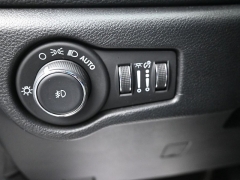 Used 2025  Chrysler Pacifica Limited FWD at Landmark Auto Credit Center near springfield&comma; IL