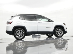 Used 2025  Jeep Compass Limited 4x4 at Landmark Auto Credit Center near springfield&comma; IL