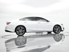 Used 2020  Chevrolet Malibu 4d Sedan Premier at Landmark Auto Credit Center near springfield&comma; IL
