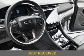 Used 2023  Jeep Grand Cherokee Limited 4x4 at Landmark Auto Credit Center near springfield&comma; IL