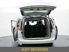 Used 2023  Chrysler Pacifica Touring L FWD at Landmark Auto Credit Center near springfield&comma; IL