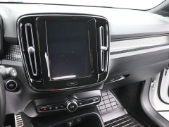 Used 2020  Volvo XC40 4d SUV FWD T4 R-Design at Landmark Auto Credit Center near springfield&comma; IL